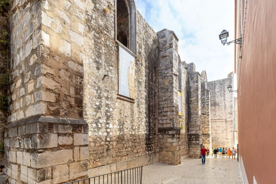 Lisbon: History, Stories and Lifestyle Walking Tour - Santa Justa and the Baixa grid