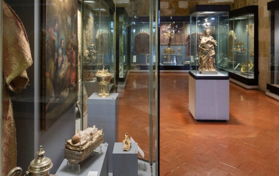Lisbon: Lisbon Cathedral Entry Ticket - Begin with the Romanesque nave and 800 years of change