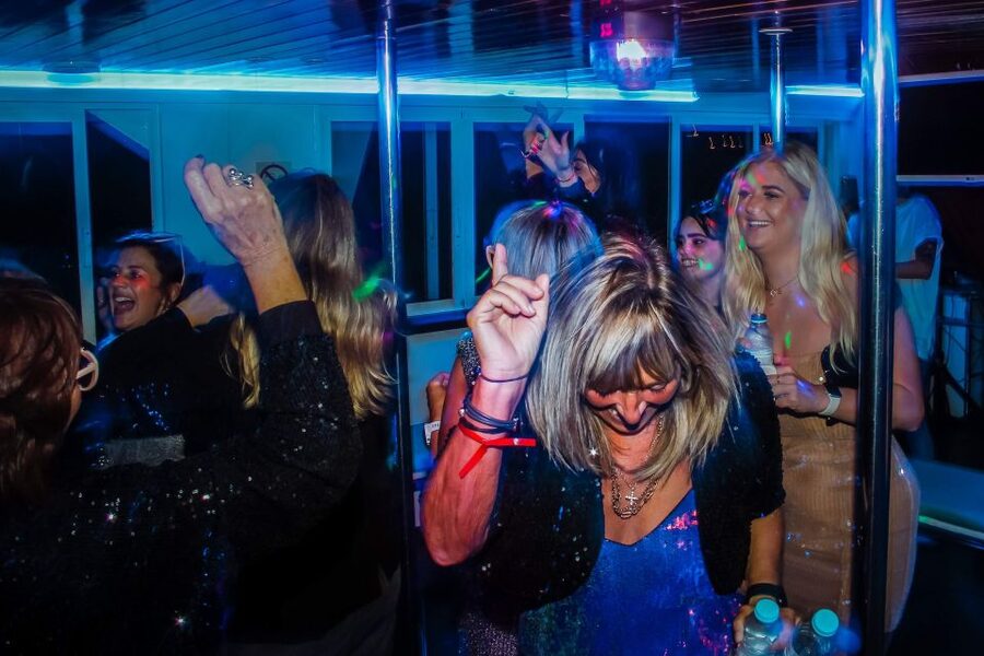 Lisbon: New Year's Eve with Live Dj Fireworks and Open Bar - What the $210 price really buys
