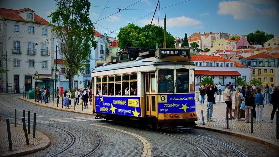 Lisbon: Old Town Tuk-Tuk Tour. - Santa Luzia and Portas do Sol: Lisbon’s postcard views