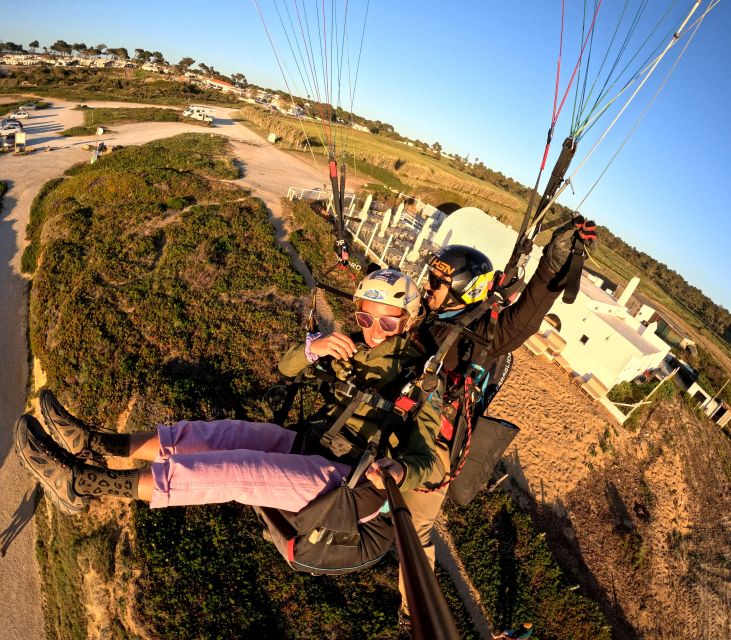 Lisbon: Paragliding Tandem Flight - Flying without lessons above the Lisbon coast