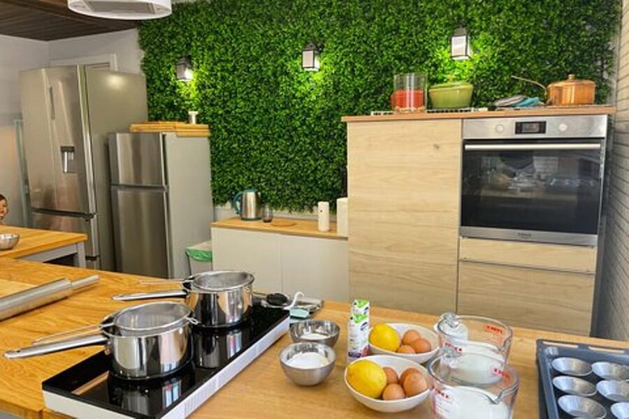 Lisbon: Pasteis de Nata Baking Class - Starting at the green gate in Lisbon