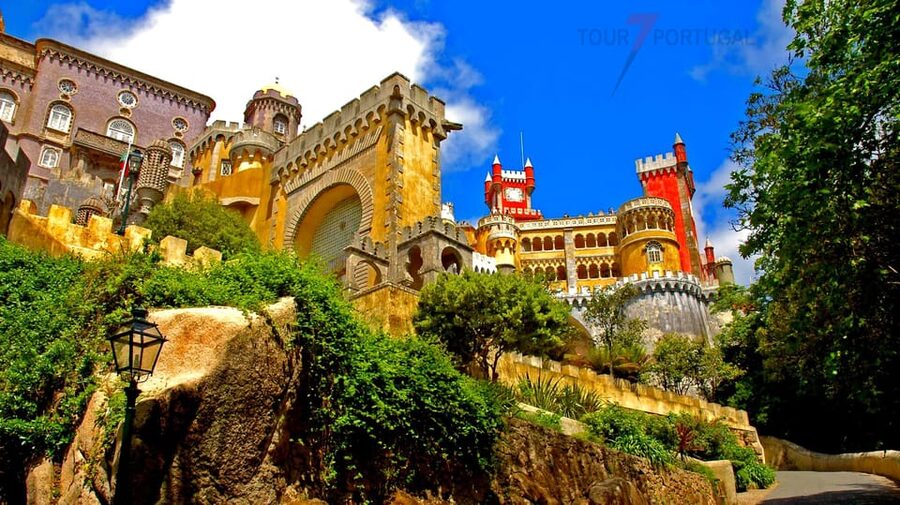 Lisbon: Pena Palace, Moorish Castle, Qta. Regaleira & Sintra - Timing, crowds, and the best way to prepare
