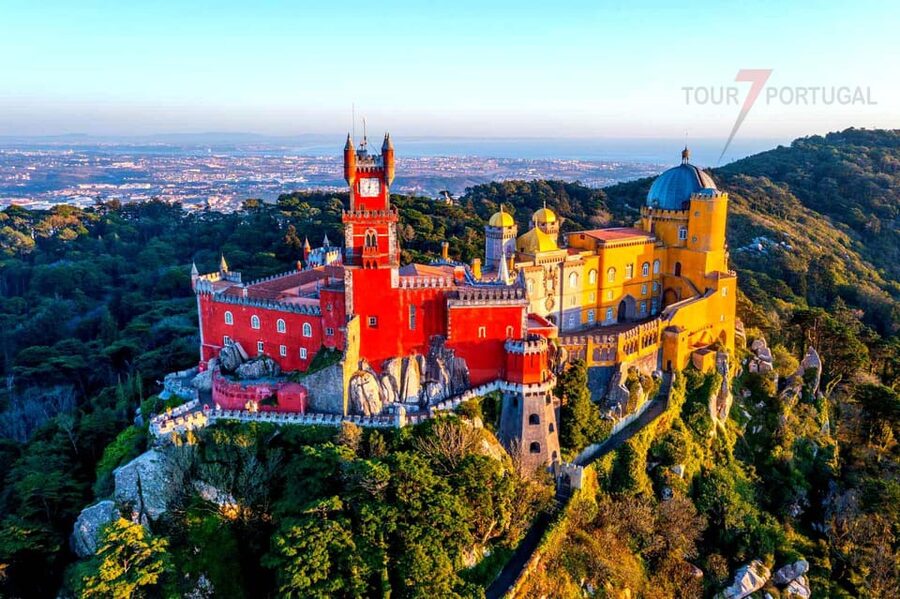 Lisbon: Pena Palace, Moorish Castle, Qta. Regaleira & Sintra - The Moorish Castle starts the day with views