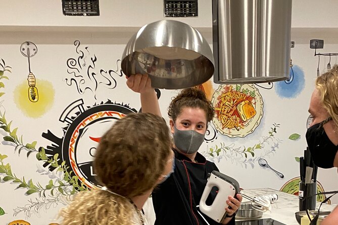 Lisbon Portuguese Cooking Class with 3-Course Dinner - Timing, transport, and the late-dinner question