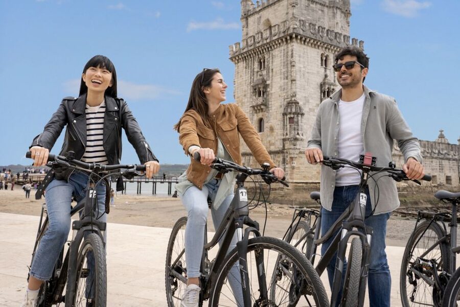 Lisbon: Private Boat Trip, Guided Walking Tour, Bike & Tram - Cycling beside the Tagus to Belém