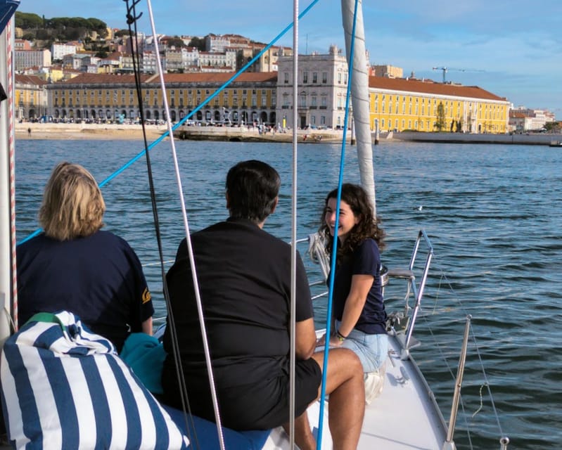 Lisbon: Private Boutique Boat Tour – Sail in Style - Alfama, the National Pantheon, and the old city