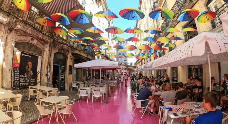 Lisbon: Private City Tour by Tuk-Tuk - Meeting at Time Out Market