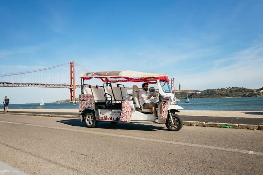 Lisbon: Private Guided Tuk-Tuk Tour with Hotel Pickup - Rossio Square and the Center of Lisbon
