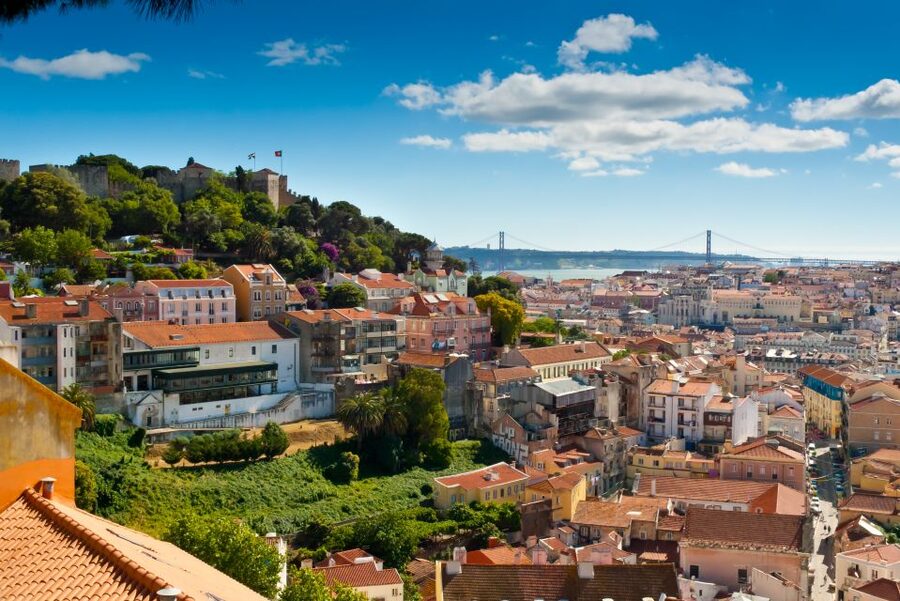 Lisbon: Private Half-Day Tour with Hotel Pickup - The private Mercedes setup