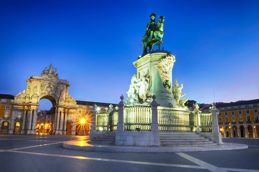 Lisbon: Private Half-Day Tour with Hotel Pickup - King Christ Statue across the Tagus