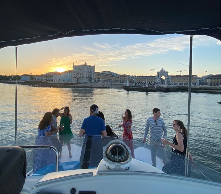 Lisbon: Private Luxury Catamaran Tour with Welcome Drink - Belém Tower and the Discoveries Monument from the river