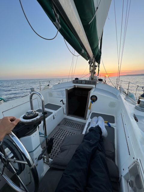 Lisbon: Private Sailing City & Sunset Tour - Why Lisbon looks better from the Tagus
