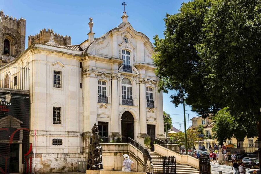Lisbon: Private Sightseeing Tour in a Vintage Tuk Tuk - Belém and the Tagus on the four-hour tour
