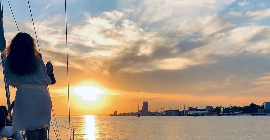 Lisbon: Private Tagus River Sunset Cruise on a Luxury Boat - Belém Tower and the Monument to the Discoveries