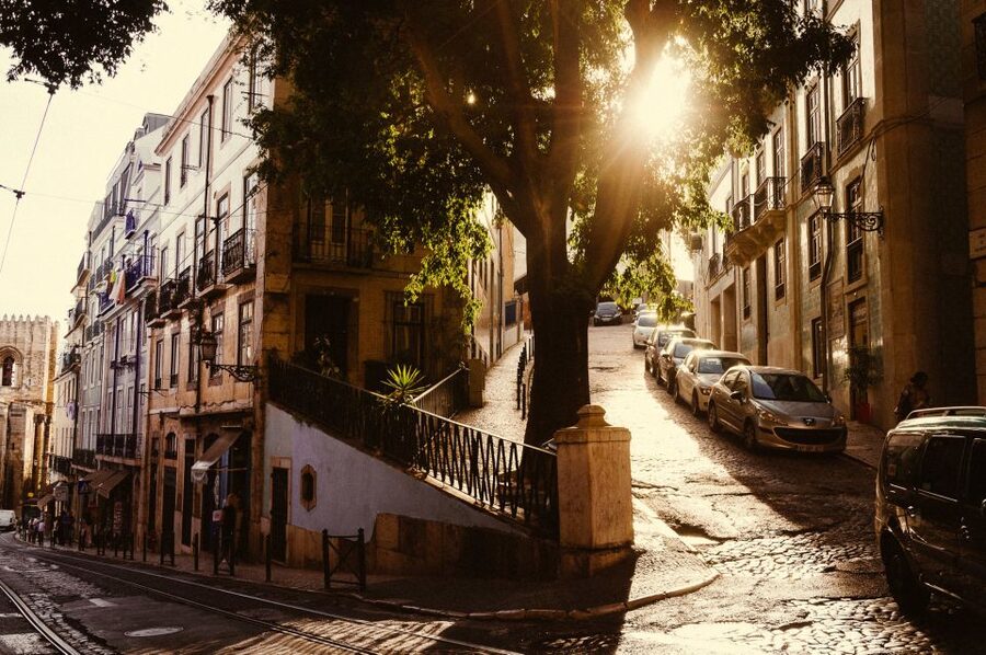 Lisbon: Private Tour with Locals – Highlights & Hidden Gems - The included local drink or tasting