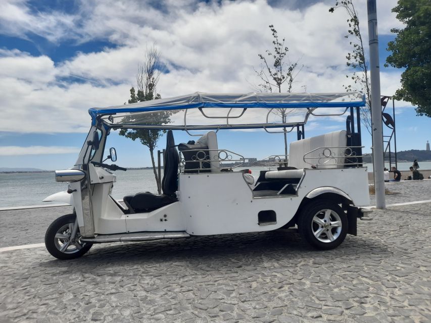 Lisbon: Private Tuk-Tuk Tour for 2 hours - Senhora do Monte, the tour’s best wide view