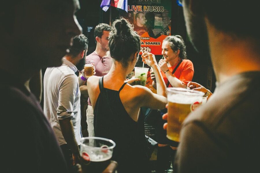 Lisbon: Pub Crawl with Open Bar and VIP Club Entry - Three bars through Bairro Alto
