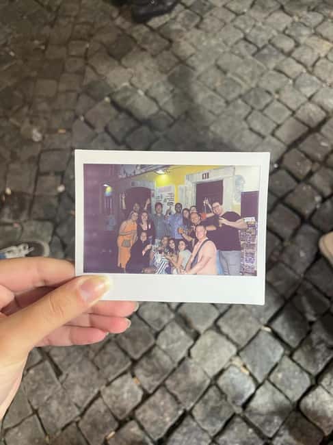 Lisbon: Pub Crawl with Open Bar and VIP Club Entry - How the guides shape the evening