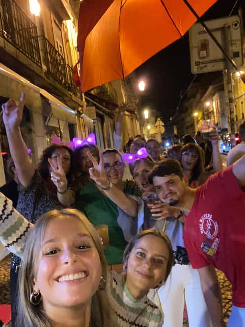 Lisbon: Pub Crawl with Open Bar and VIP Club Entry - Smart ways to enjoy the five hours