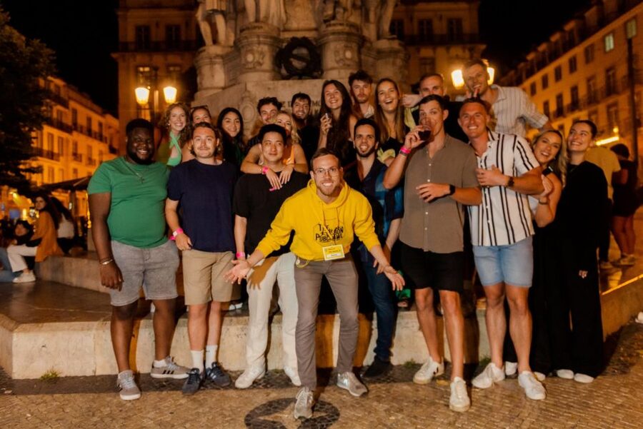 Lisbon: Pub Crawl with Open Bar, Shots & VIP Club Entry - Who will enjoy this most