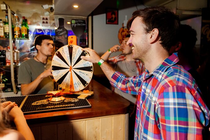 Lisbon: Pub Crawl with Open Bar, Shots & VIP Club Entry - Dress code, walking, and practical planning