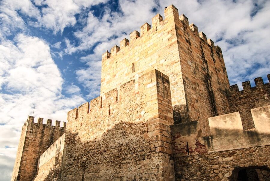 Lisbon: Sao Jorge Castle Skip-the-Line Ticket with Guide - Key points to know before booking