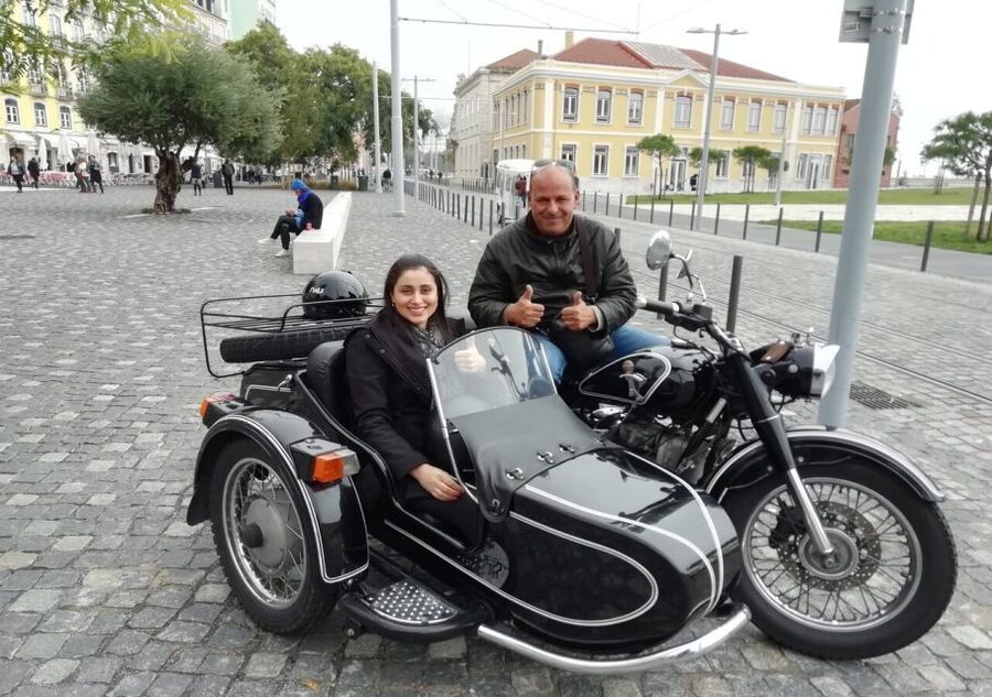 Lisbon: Sidecar Tour - Alfama, Lisbon Cathedral, and the old streets