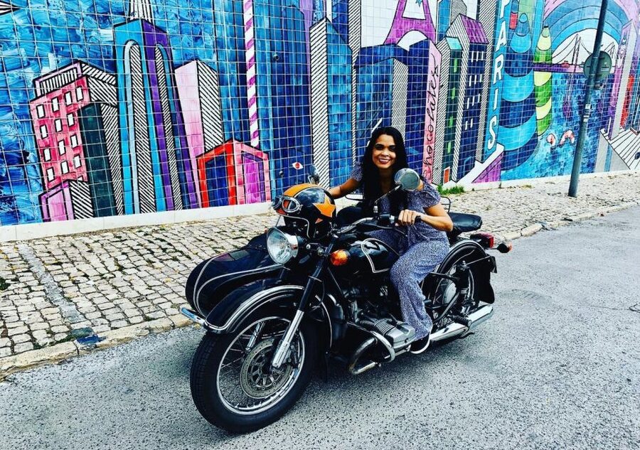 Lisbon: Sidecar Tour - Choosing between the motorcycle and sidecar