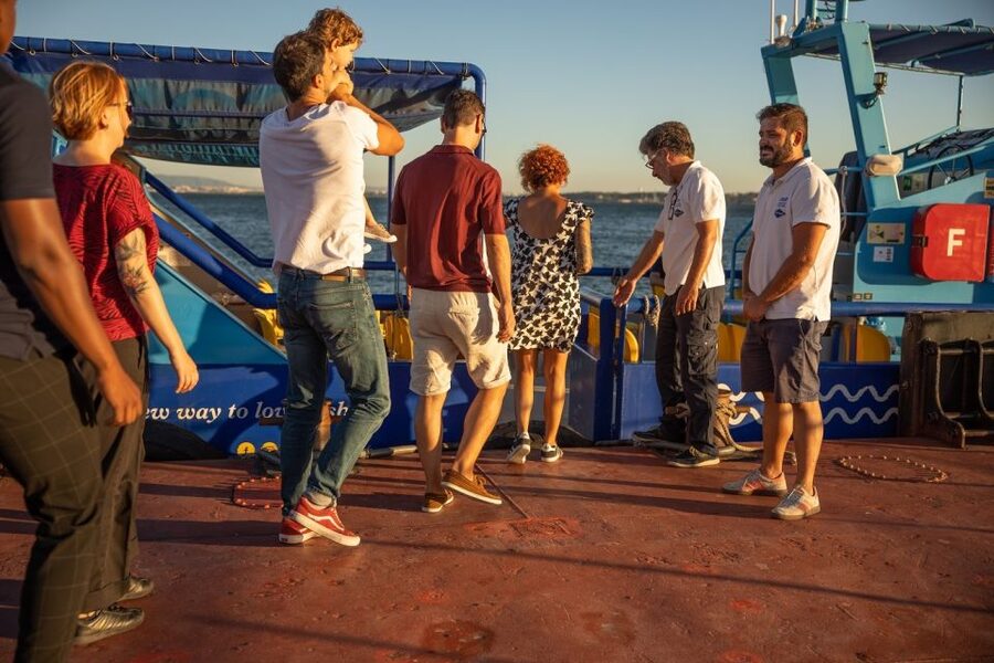 Lisbon: Sightseeing Boat Tour with Hop-On Hop-Off Option - Seeing Lisbon from Ribeira das Naus