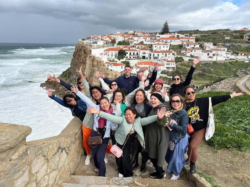 Lisbon: Sintra, Pena, Cabo da Roca, Cascais Tour with Pickup - Cascais, a quick taste of the Atlantic coast