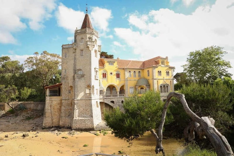 Lisbon: Sintra, Pena, Cascais & Cabo Day Tour with Tickets - Cascais: an easy finish by the sea