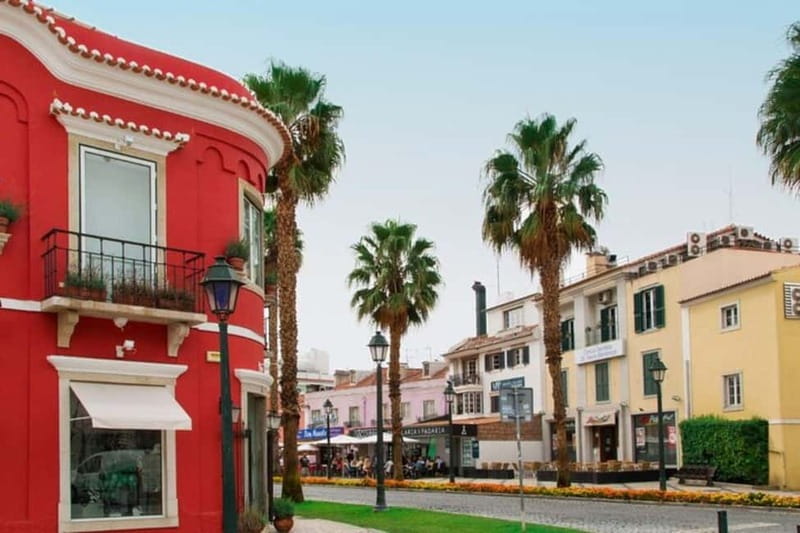 Lisbon: Sintra, Pena, Cascais & Cabo Day Tour with Tickets - The guide can shape the whole day