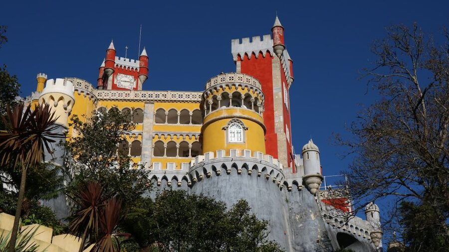 Lisbon: Sintra, Pena Palace, Cabo Roca Coast & Cascais Tour - From the palace hills to the Atlantic