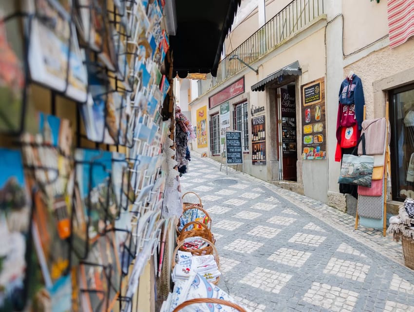 Lisbon: Sintra, Pena Palace & Cascais Guided Tour - Cascais: a seaside hour