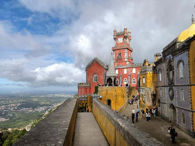 Lisbon: Sintra, Pena Palace, Moorish Castle & Regaleira Tour - Quinta da Regaleira and the famous initiation well
