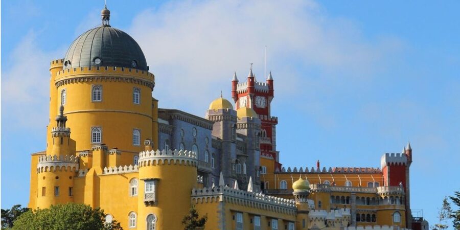 Lisbon: Sintra, Pena, Regaleira, Cabo da Roca & Cascais - Who should book it