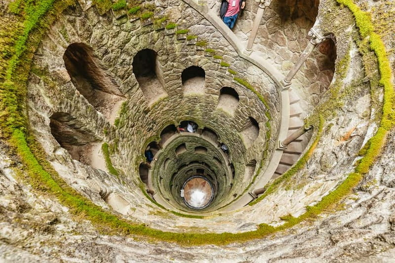 Lisbon: Sintra Tour with Optional Regaleira & Pena Gardens - Lunch in Sintra, with a built-in pause