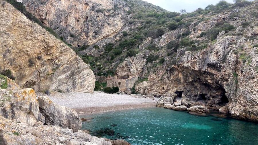 Lisbon: Snorkelling in Sesimbra/Arrábida Natural Park - Setting out from Sesimbra toward the marine park