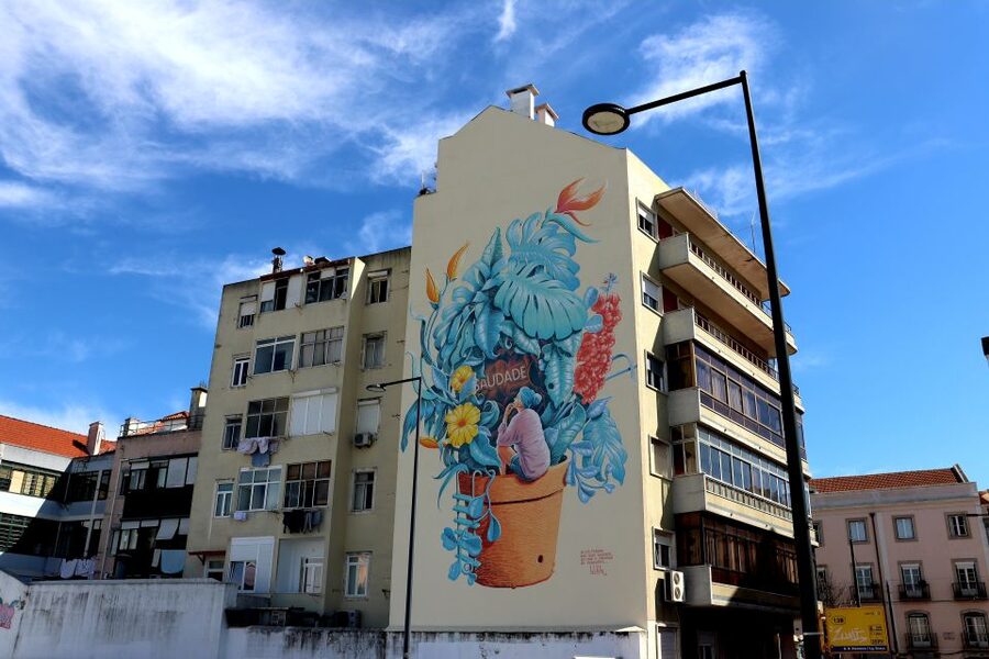 Lisbon: Street Art and Historical Walking Tour - The view from Portas do Sol