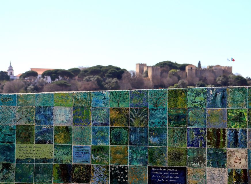 Lisbon: Street Art and Historical Walking Tour - The walking conditions you should take seriously