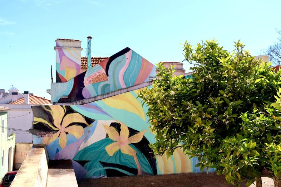 Lisbon: Street Art and Historical Walking Tour - Who will get the most from this walk