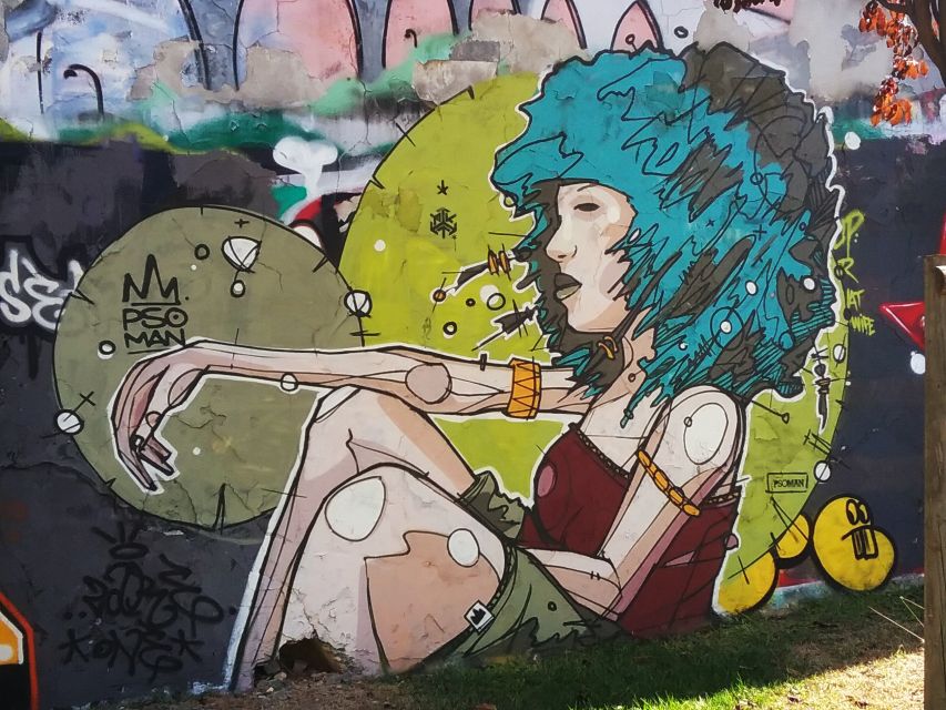 Lisbon: Street Art Walk - Finding the better-known works