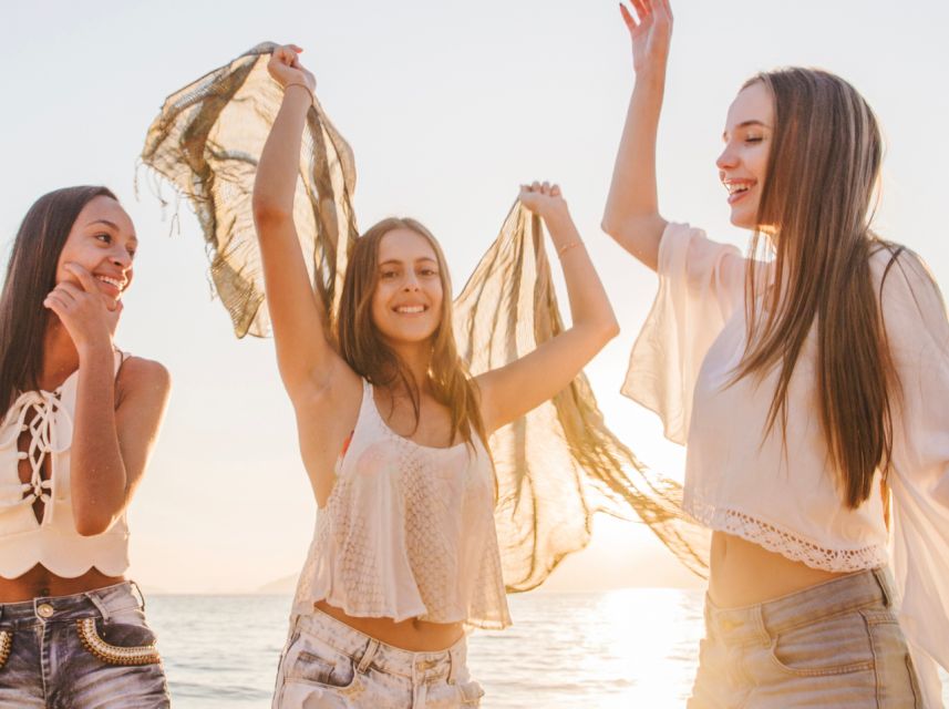 Lisbon: Sunset Boat Party Cruise with DJ and Open Bar - When the DJ takes over