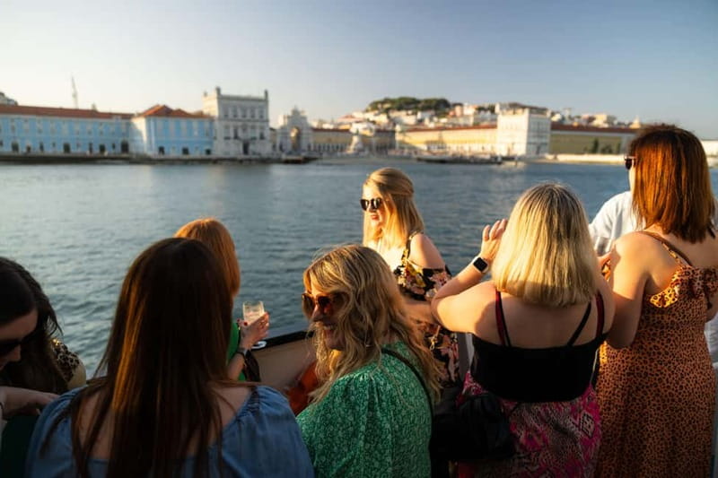 Lisbon: Sunset Boat Tour with Music and Drinks - Is $22 good value for two hours?