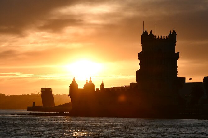 Lisbon: Sunset Catamaran Boat Tour with Music and Drinks - The nets or the covered terrace