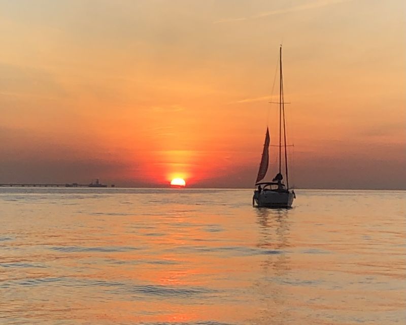 Lisbon: Sunset Cruise with Drinks and Snacks - Why the Tagus is the right place to see Lisbon