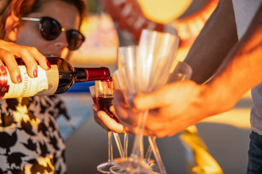 Lisbon: Sunset Cruise with Live DJ and Drinks - The sunset pause is the real centerpiece