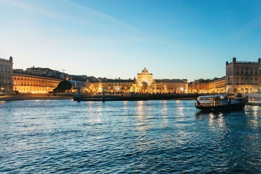 Lisbon: Sunset Cruise with Welcome Drink and Snacks - Is $35 a fair price?