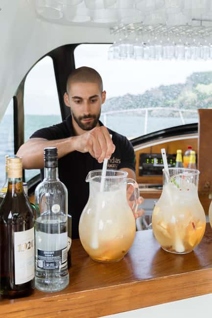 Lisbon: Sunset/Night Boat Party with Open Bar, Snacks & DJ - Is $51 a fair price?